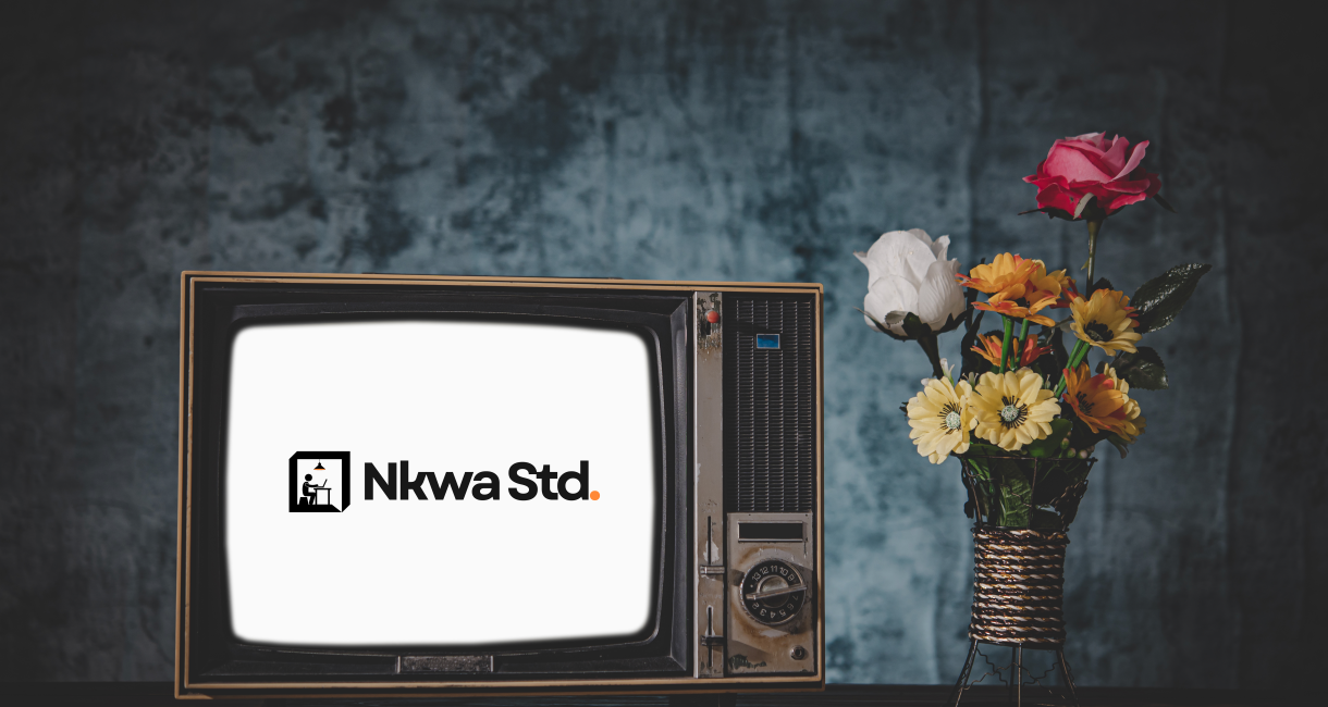 old-retro-tv-it-s-still-life-with-flower-vases
